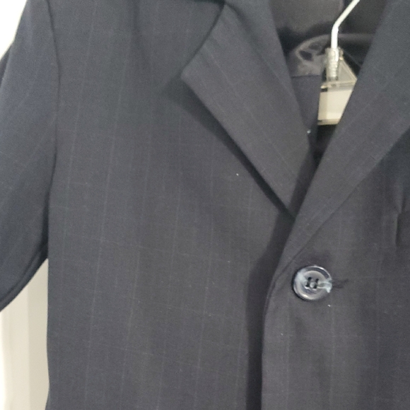 Classic Navy Men's Suit - Picture 2 of 4